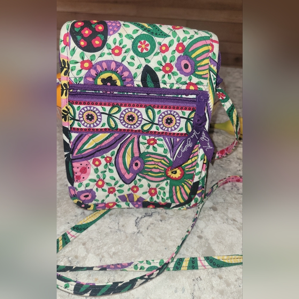 Vera Bradley Viva La Vera. Crossbody Bag. 6x8